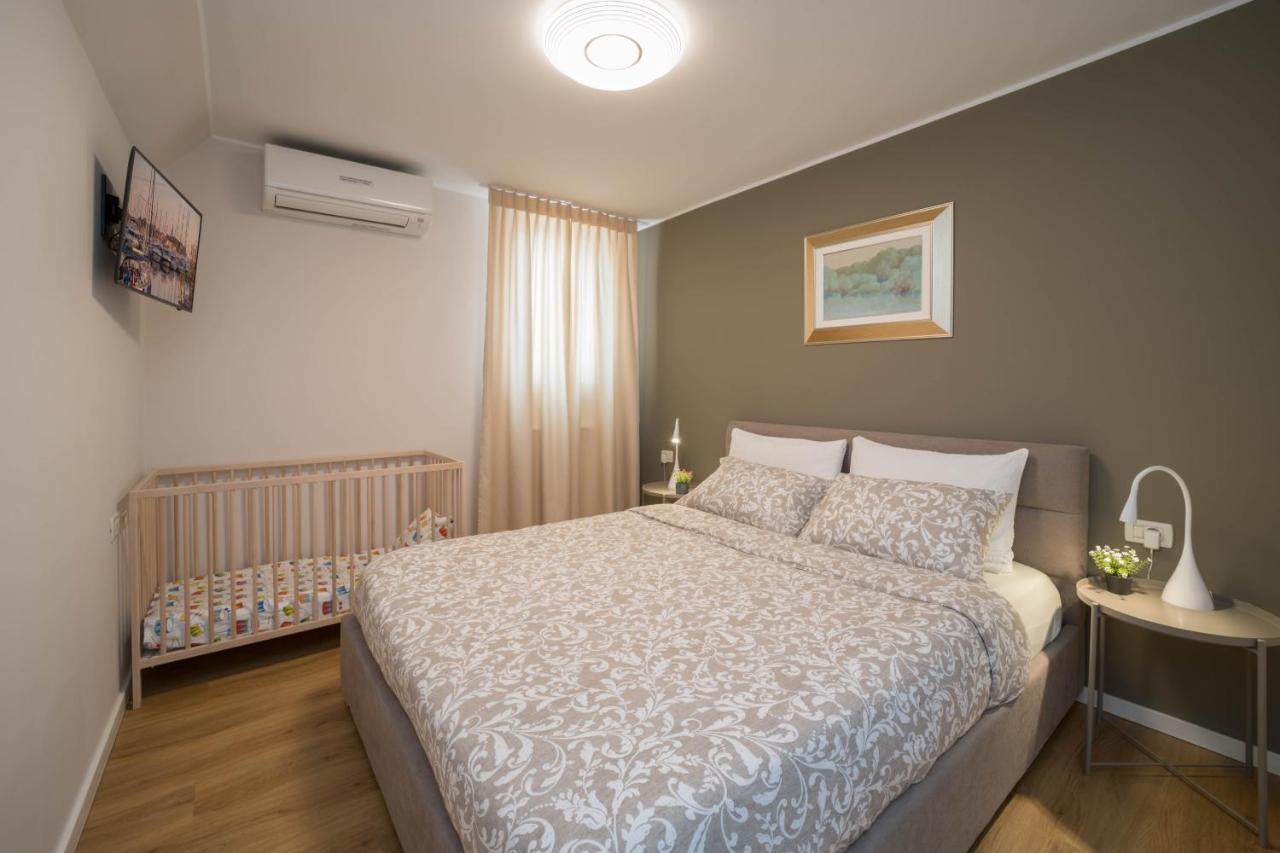 Villa Gioan - Max 18, Private Playground And Sea View Materada Exterior foto