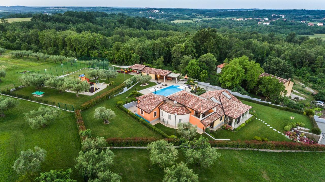 Villa Gioan - Max 18, Private Playground And Sea View Materada Exterior foto