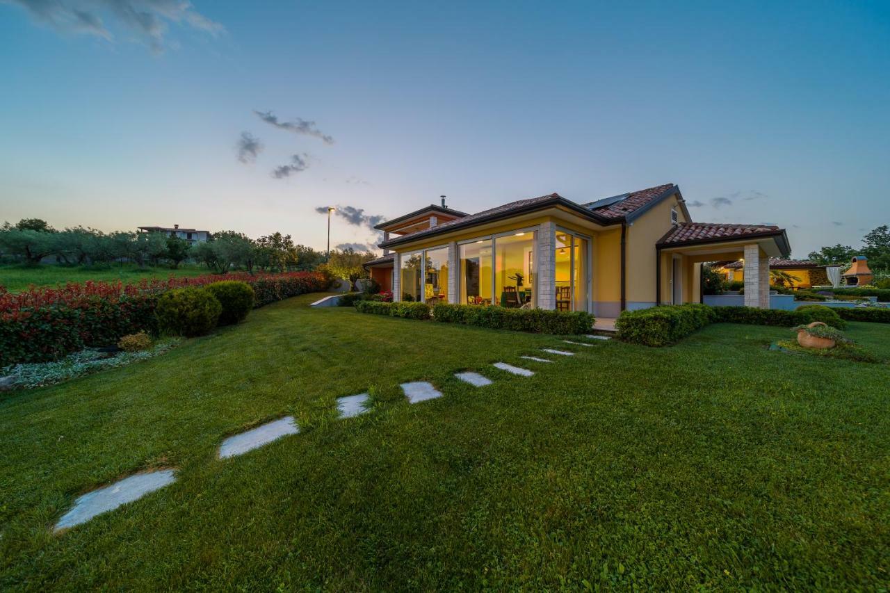 Villa Gioan - Max 18, Private Playground And Sea View Materada Exterior foto